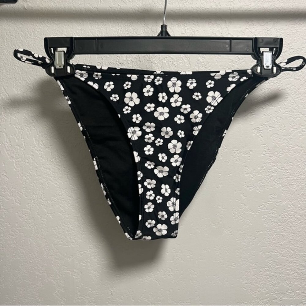 Cabana del Sol Black and White Floral Bikini Bottom and Cover NWOT